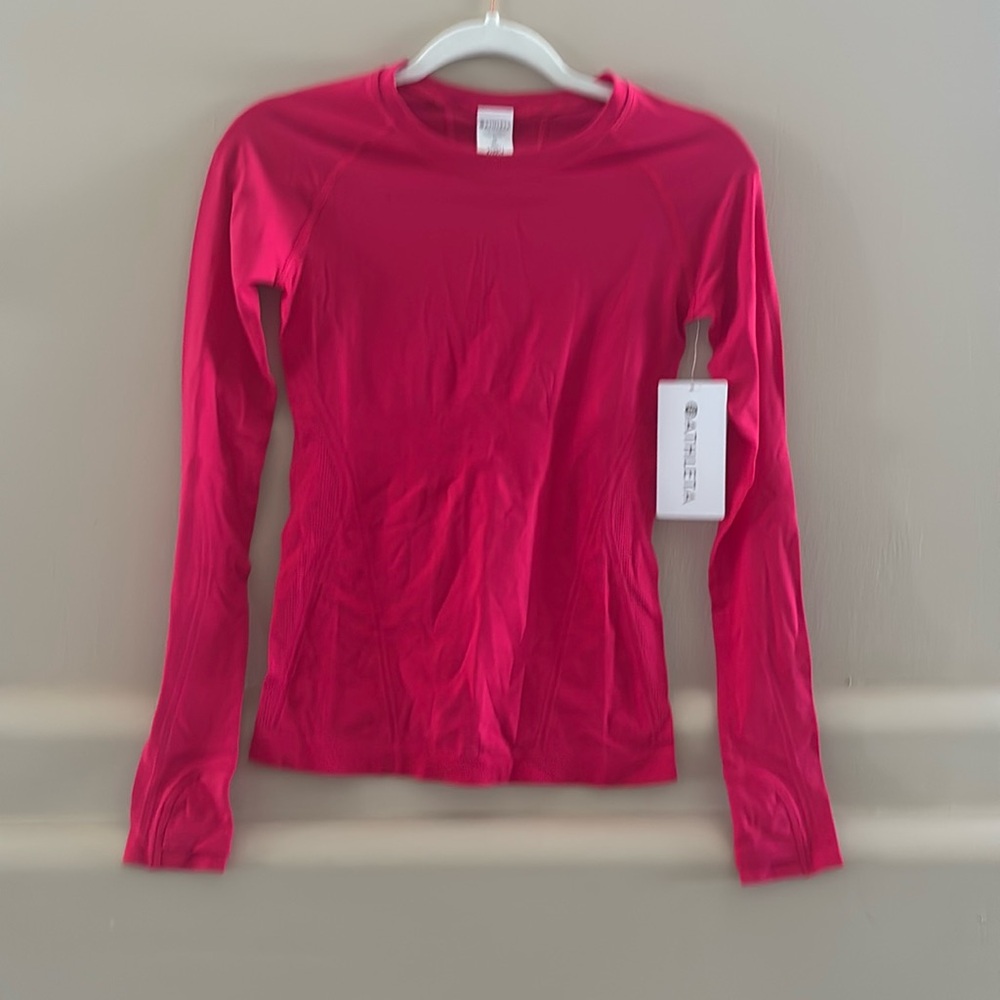 Athleta Long Sleeve Momentum Top. Bold Pink. XS. 40+ UV Protection. NWT.
